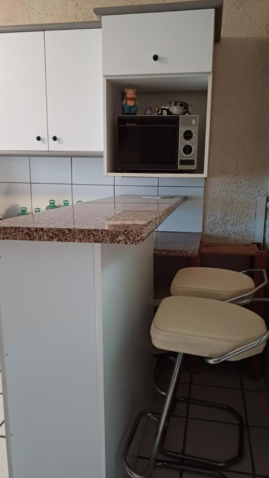 Appartement Chaleureux Dans Une Maison En Pierre Mireval Luaran gambar